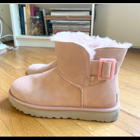 SOLD UGG MINI bailey fluff - Picture 2 of 8